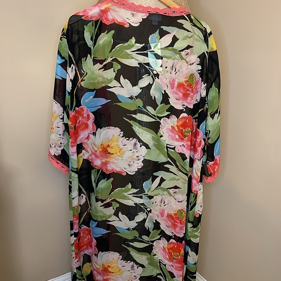 LuLaRoe Flowered Shirley Kimono Size Medium New With Tags - Picture 9 of 11